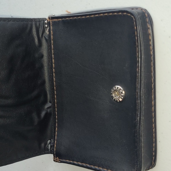 ID Wallet - Picture 3 of 5